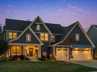 7682 Walnut Grove Ln N, Maple Grove, MN 55311