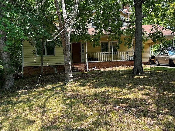 3rd image of 648 Tracy Ln