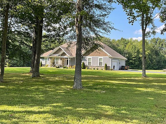 2nd image of 1808 W Wisteria Ln