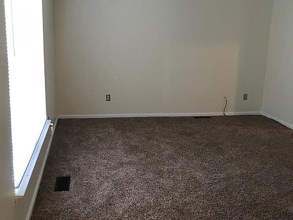 2nd image of 807 Falcon Dr