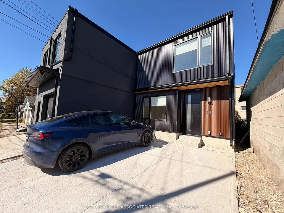 29 Earnscliffe Rd #LANEWAY