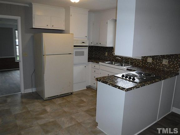 5th image of 705 E Brown St