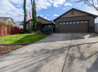 902 N 15th Ct, Ridgefield, WA 98642