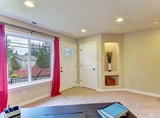 17843 NE 95th Ct, Redmond, WA 98052