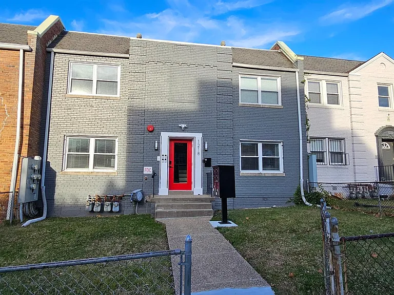 1218 Meigs Pl NE — Photo 6
