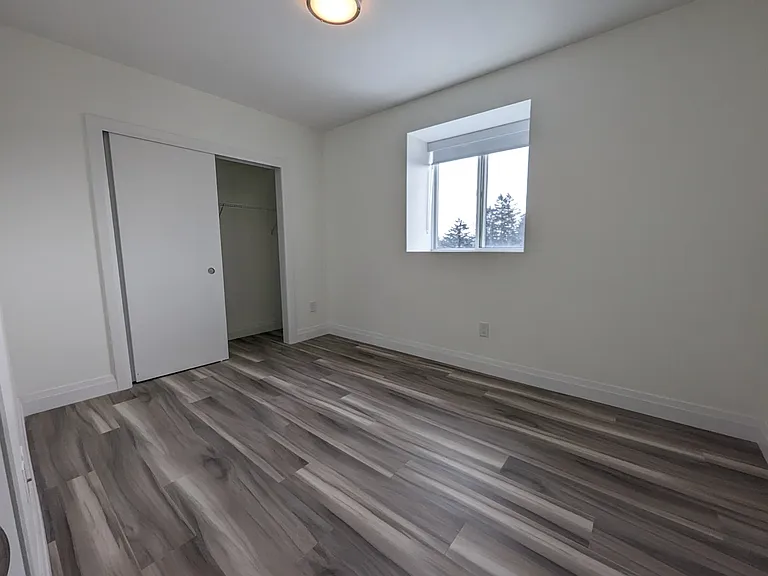144 Lucan Ave #203 — Photo 29