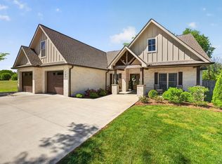 141 W Cemetery Rd, Cookeville, TN 38506