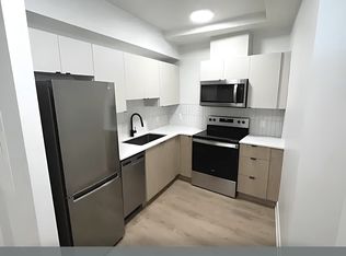 2 Monk St #0, Ottawa, ON K1S3Y6