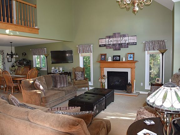 3rd image of 5220 Oakridge Dr