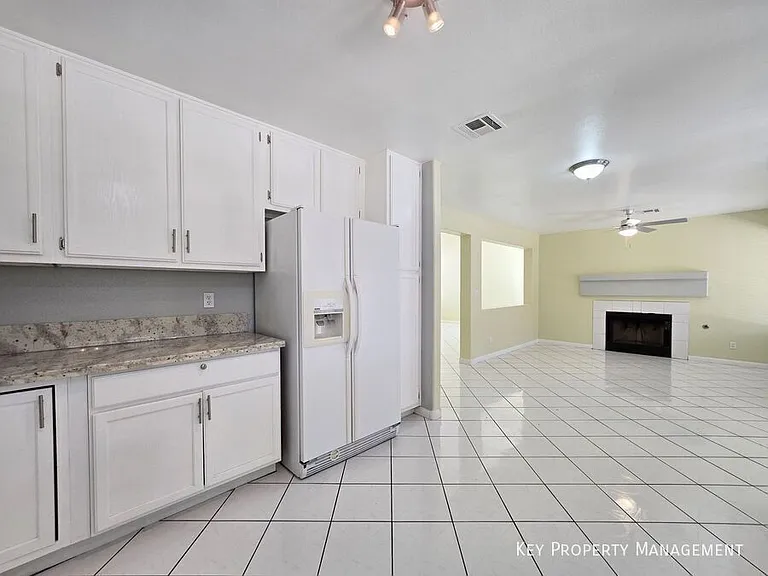 4613 Fireside Ln — Photo 11