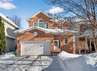 1952 Schroeder Cres, Ottawa, ON K4A 4P7