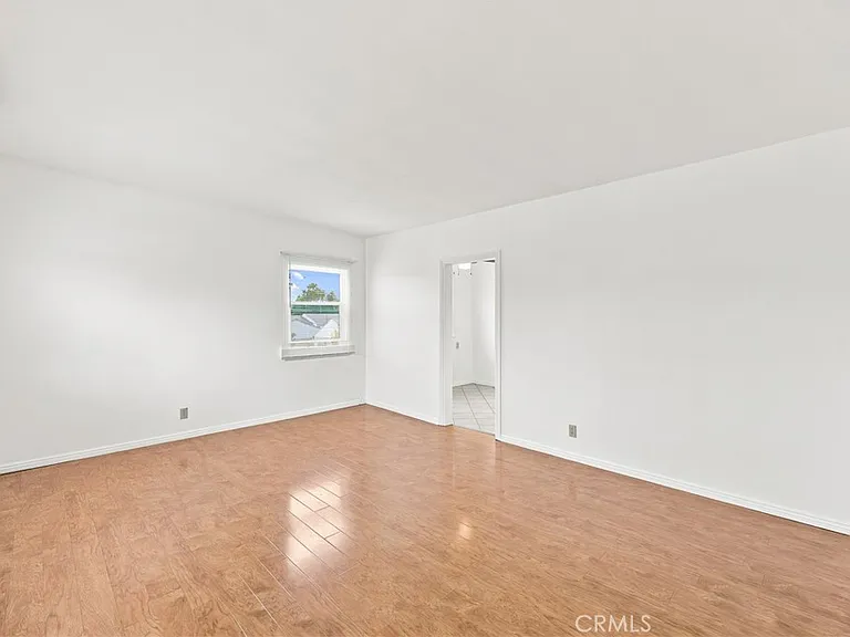 219 W Riggin St #C — Photo 7