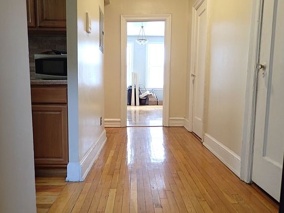 3rd image of 1022 Carroll St APT 2R