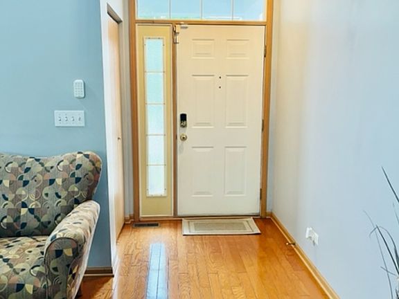 2nd image of 3118 Holden Cir