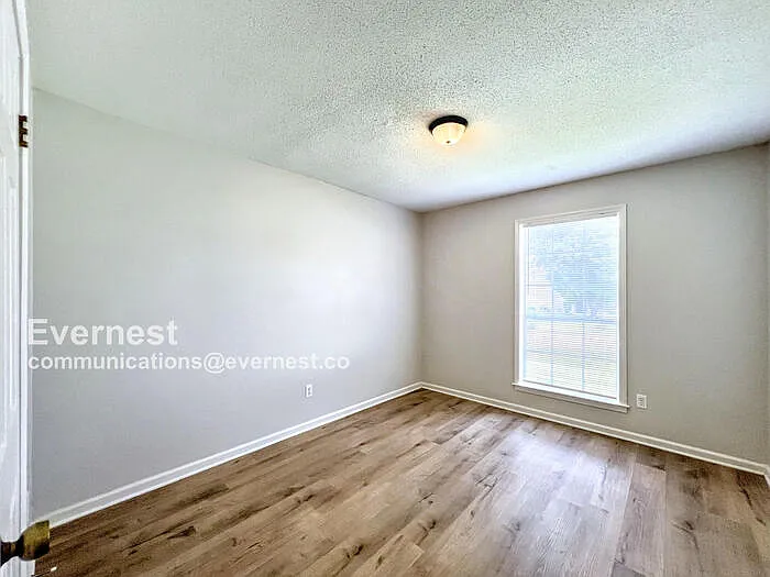 5697 Tulip Tree Dr — Photo 13