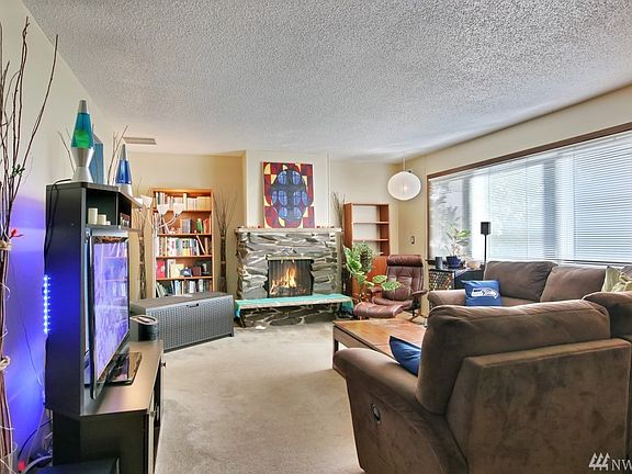 4th image of 2310 S Pinebrook Ln #32