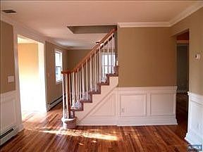 2nd image of 11-05 1st St