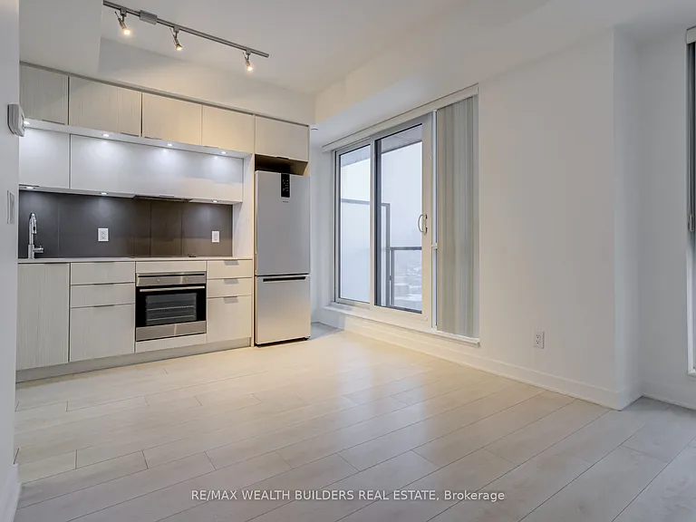 170 Sumach St #2011 — Photo 15