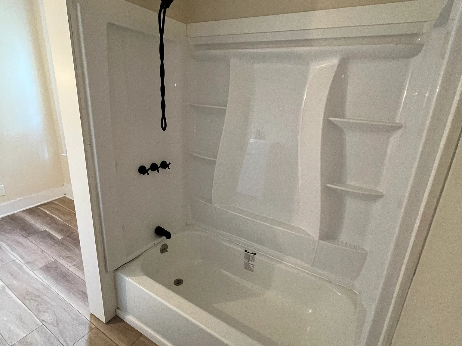 3 bed, $1,250 — Photo 3