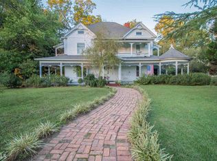 90 W Church St, Bowman, GA 30624