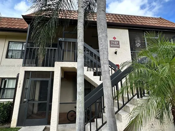 7137 Golf Colony Ct APT 202, Lake Worth, FL 33467