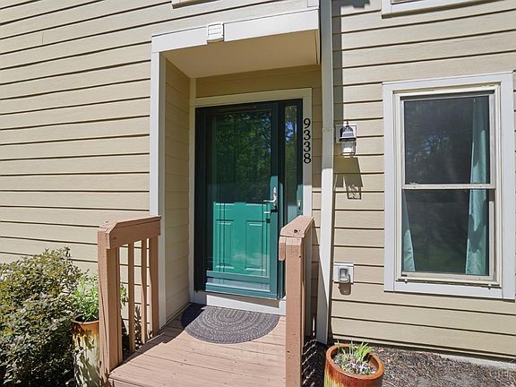 3rd image of 9338 Hunters Creek Dr