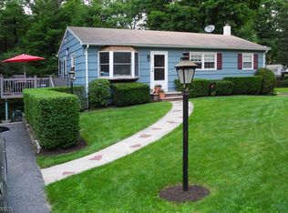 9 Brookwood Rd, Stanhope, NJ 07874