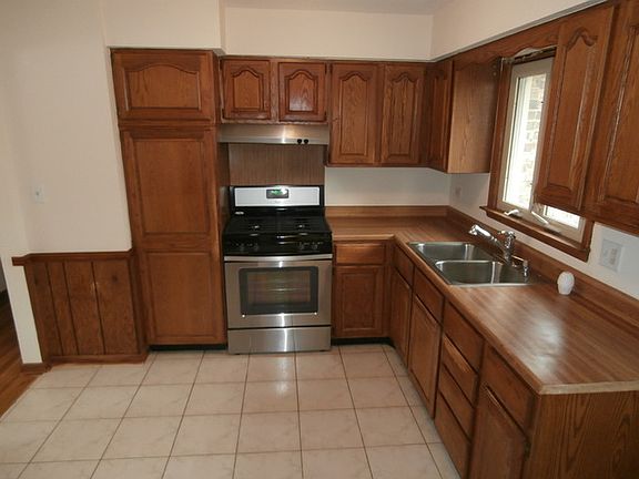5th image of 148 E Murray Dr