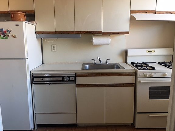 4th image of 21528 47th Ave APT 3B