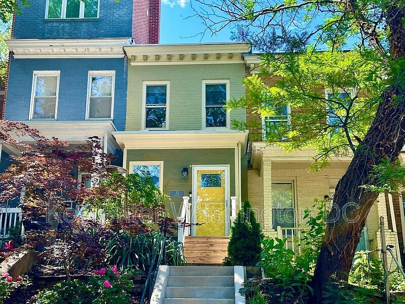 2 bed, 1.5 bath, 750 sqft, $2,600 — Photo 2