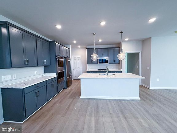 5th image of 112 Zinnia Ln