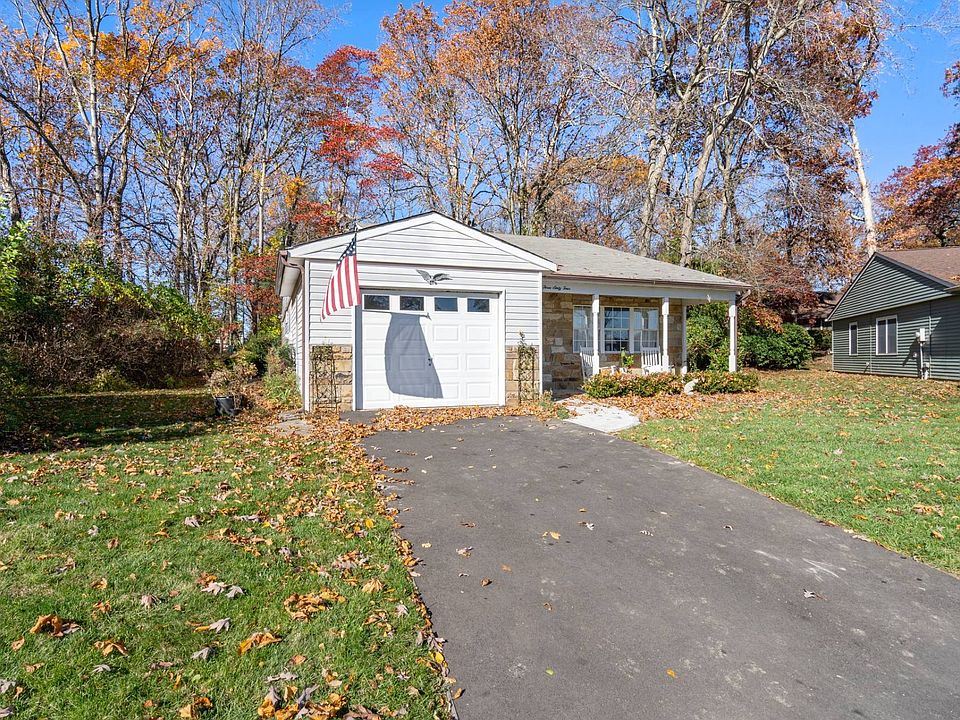 364 Sheffield Ct, Ridge, NY 11961 Zillow