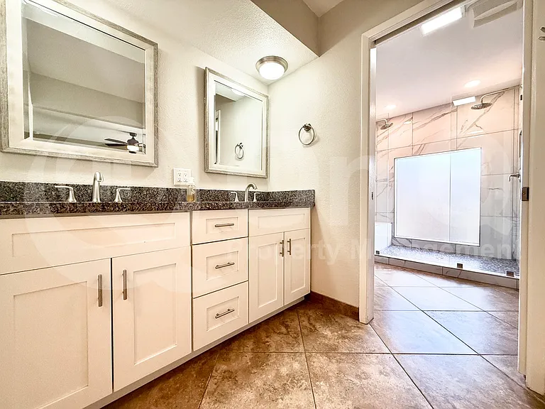 535 W Sweetwater Ave — Photo 20