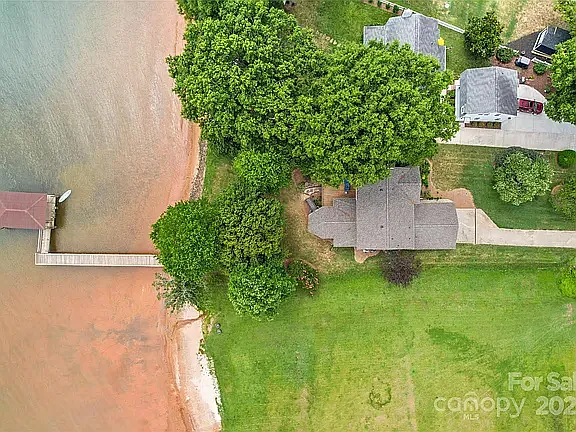 120 Surfside Ln — Photo 11