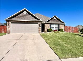 1417 W Kelley Dr, Rogers, AR 72756