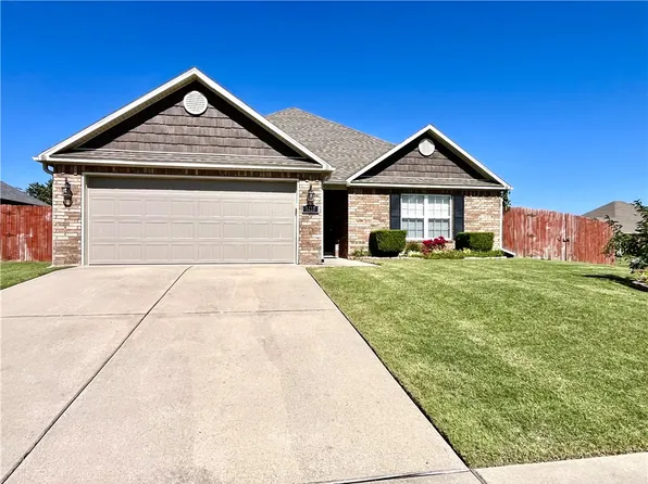 1417 W Kelley Dr, Rogers, AR 72756