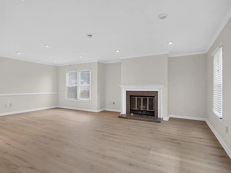 1901 Stillwood Ln — Photo 6