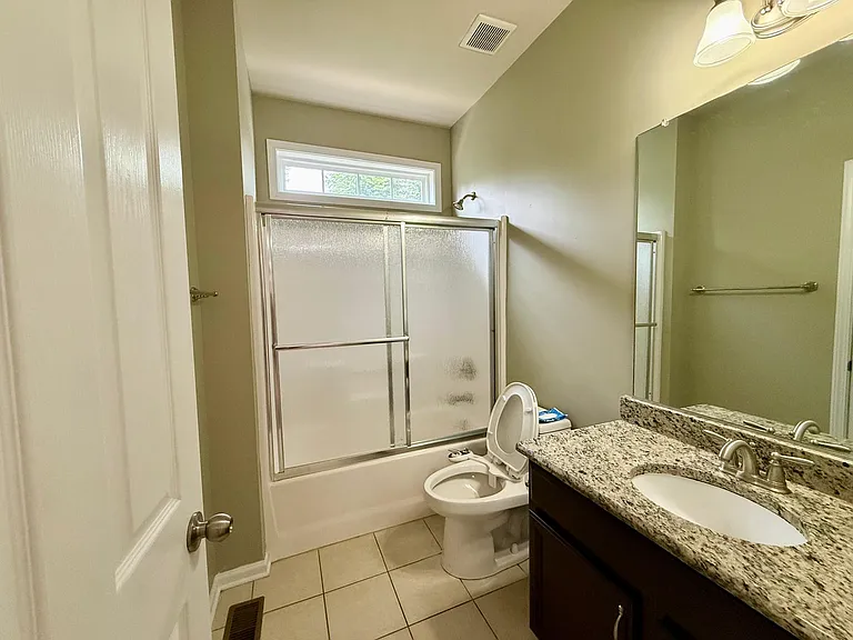 1009 Providence Forest Dr — Photo 16