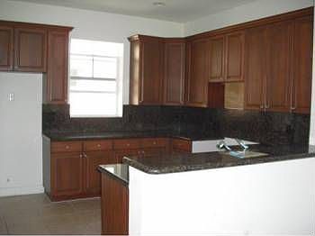 2nd image of 1033 NE 17th Way Unit 503