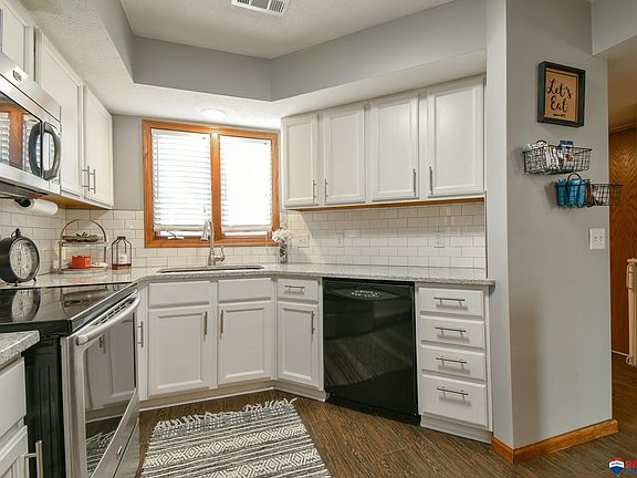 5th image of 1747 Surfside Dr