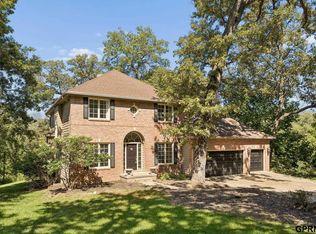 19719 Raven Dr, Louisville, NE 68037