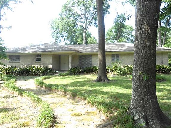 Beautiful Exterior, with great potential landscaping curb appeal