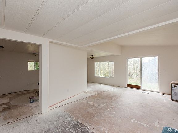 2nd image of 31615 47th Ave E