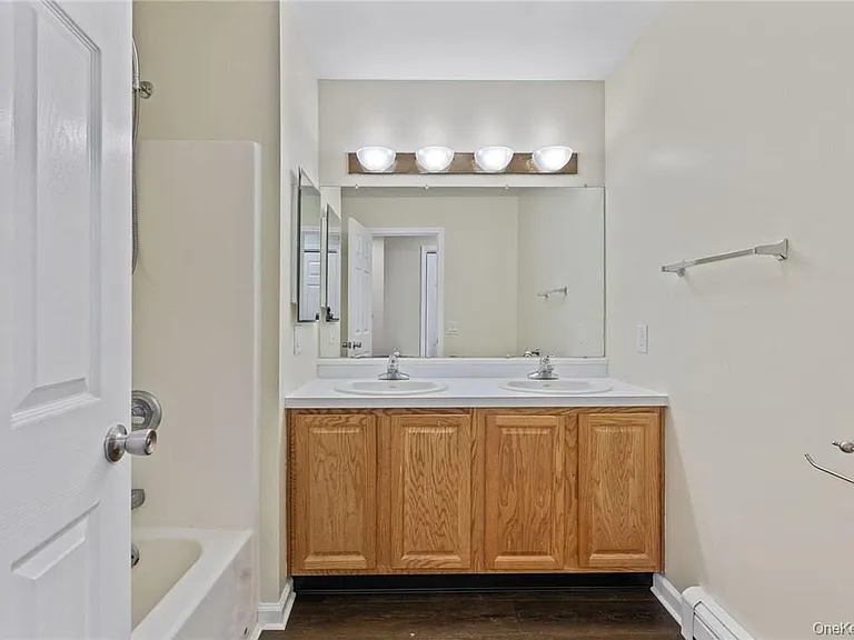 22 Lake Lodge Dr #1 — Photo 8