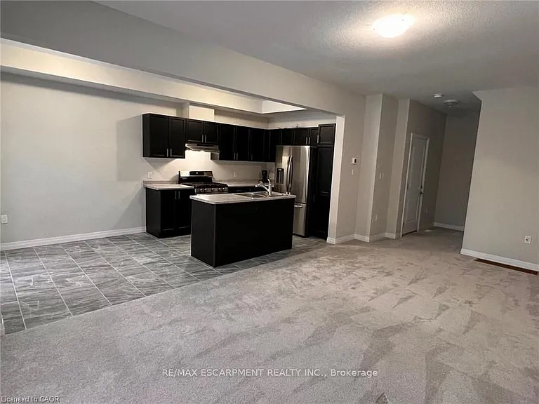 520 Grey St #7 — Photo 10