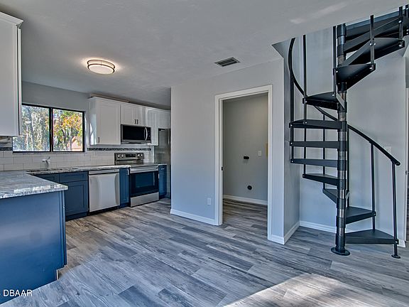 2nd image of 12 Black Jack Cir