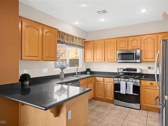 4th image of 9520 Crown Pines Ct