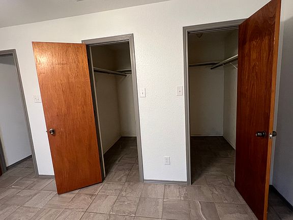 5th image of 407 Buttercup Ln #407
