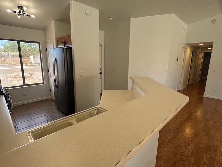 2542 W Brandy Crest Dr — Photo 9