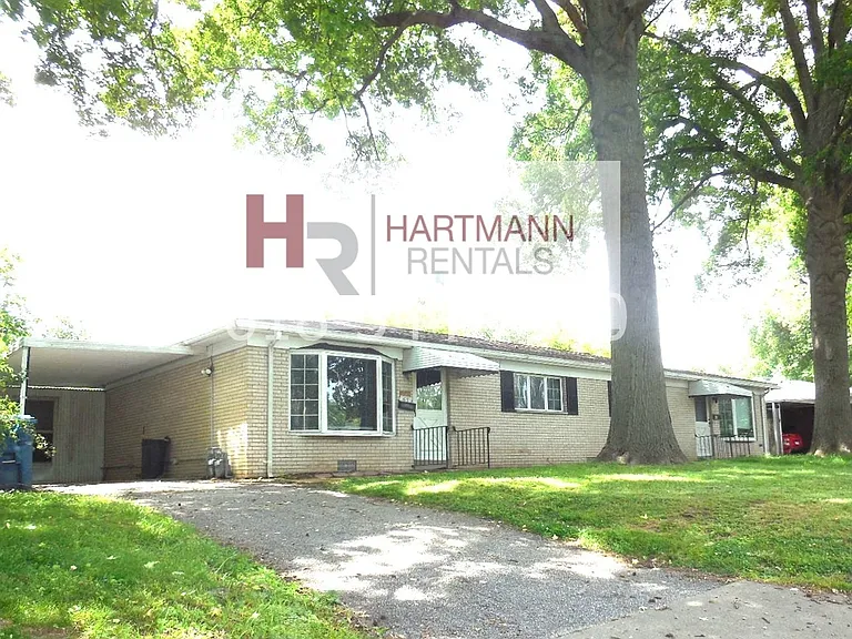 63-65 Mary Jo Dr — Photo 1